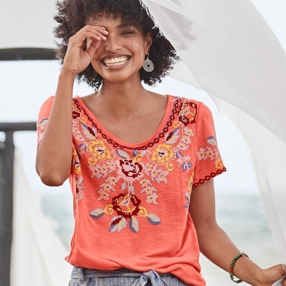 TOLANI Bohemian Lightweight Vibrant Floral Embroidered Gael Coral Top Tee XS